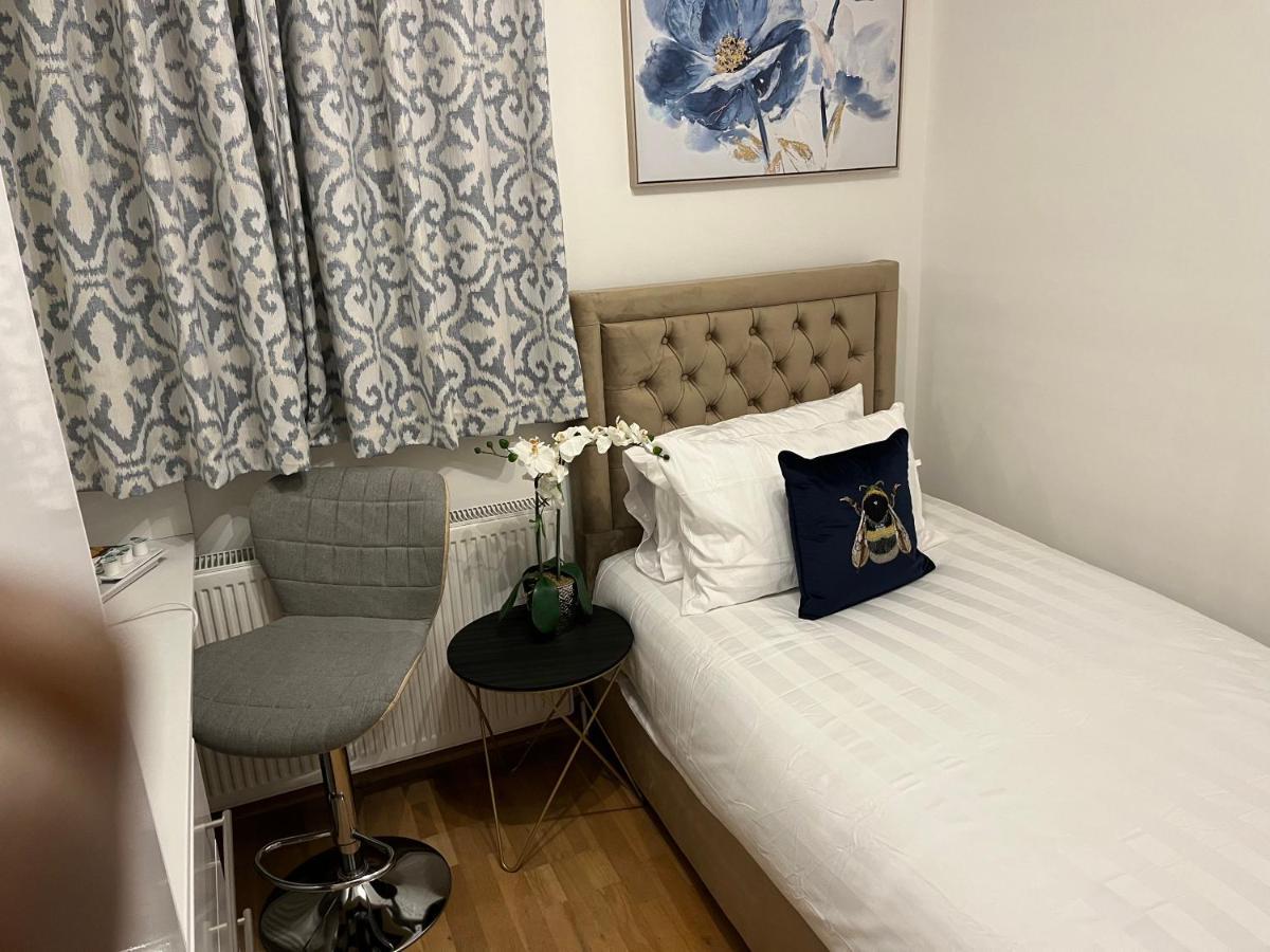 Tj Homes - Double Room With Single Bed - 3 Min To Tube Station - London Ruislip Exterior photo